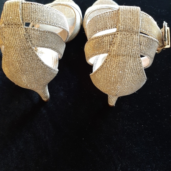 Coach and Four Heels - Picture 2 of 6